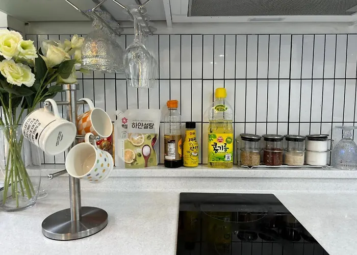 Eden House In Sillim ゲストハウス 3*